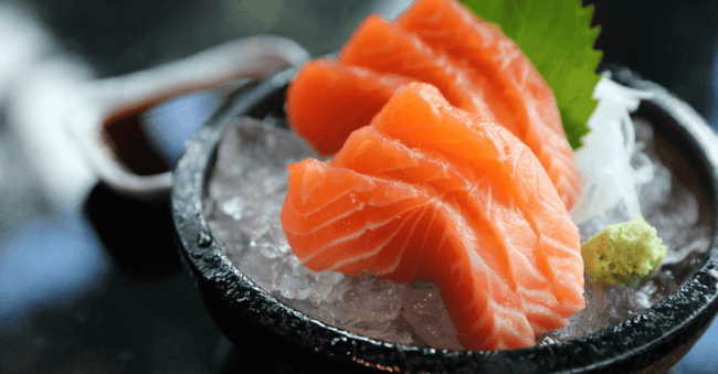  Mẹ bầu không nên ăn Sashimi cá hồi